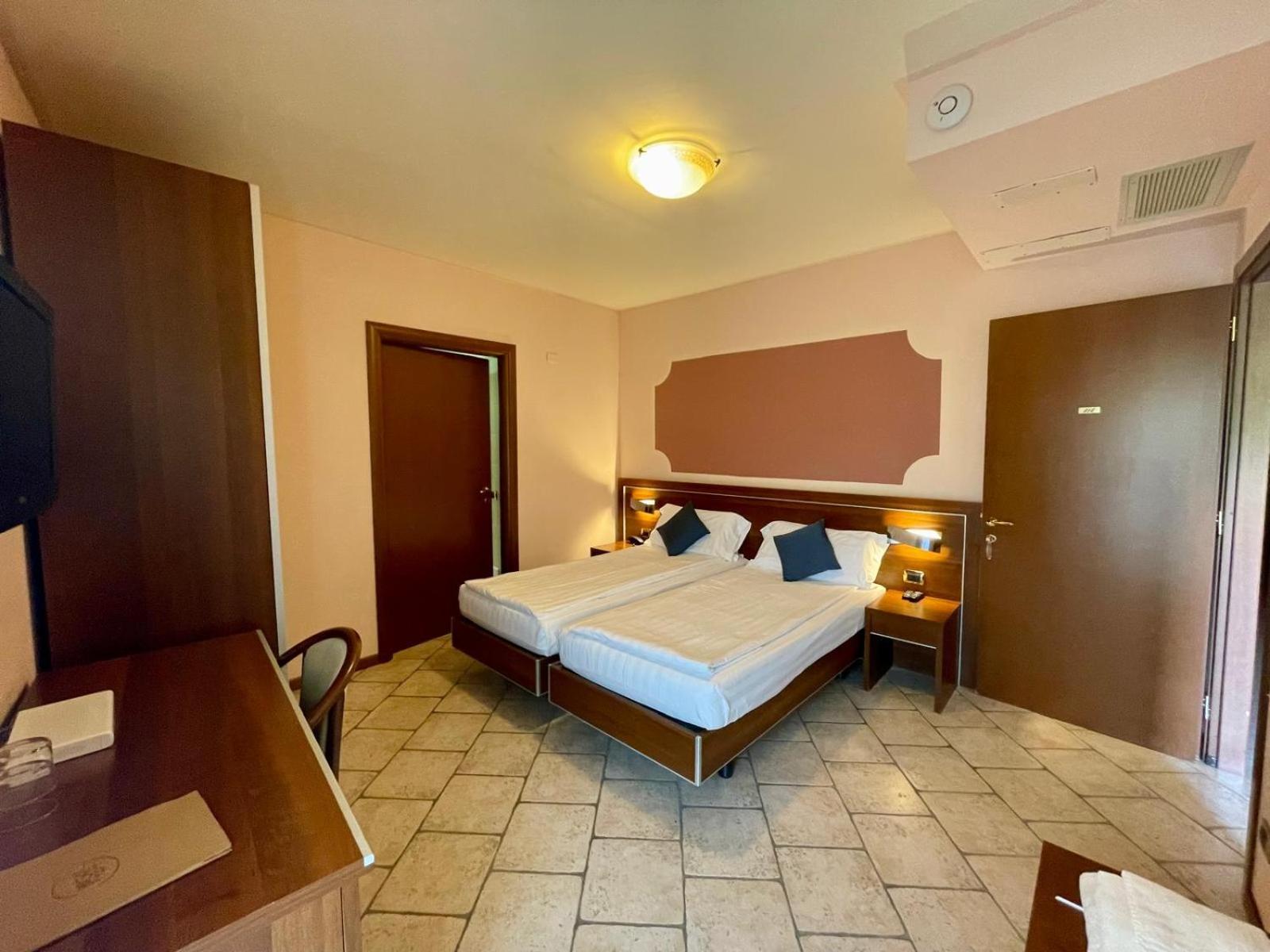 Grotto Bagat Hotel 3*