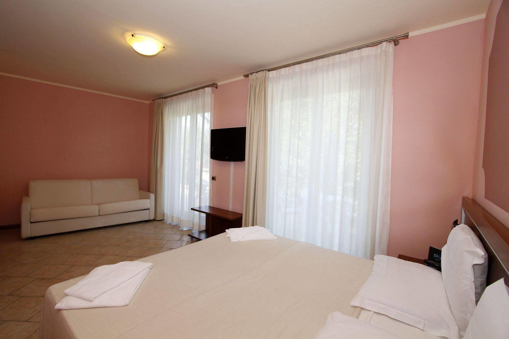Grotto Bagat Hotel
